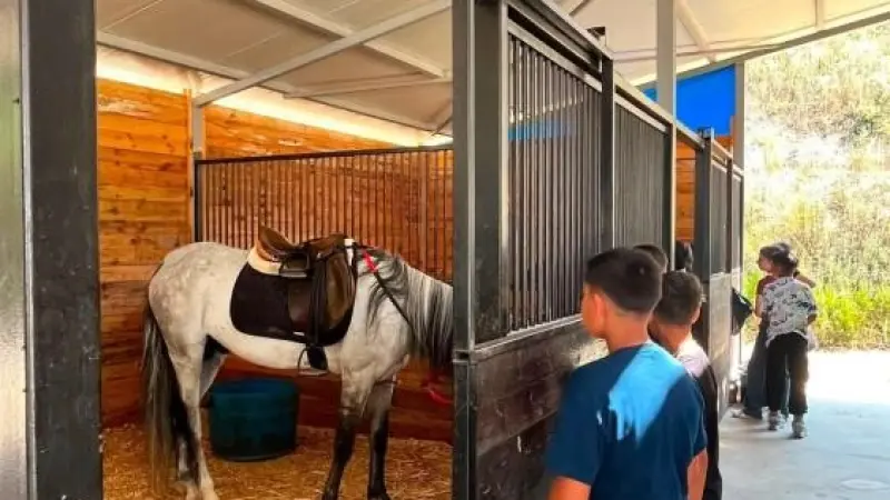 Çocuklara atlı spor sürprizi