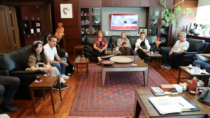 Uluslararası Pişmiş Toprak Sanatçıları Ahmet Ataç'ı Ziyaret Etti