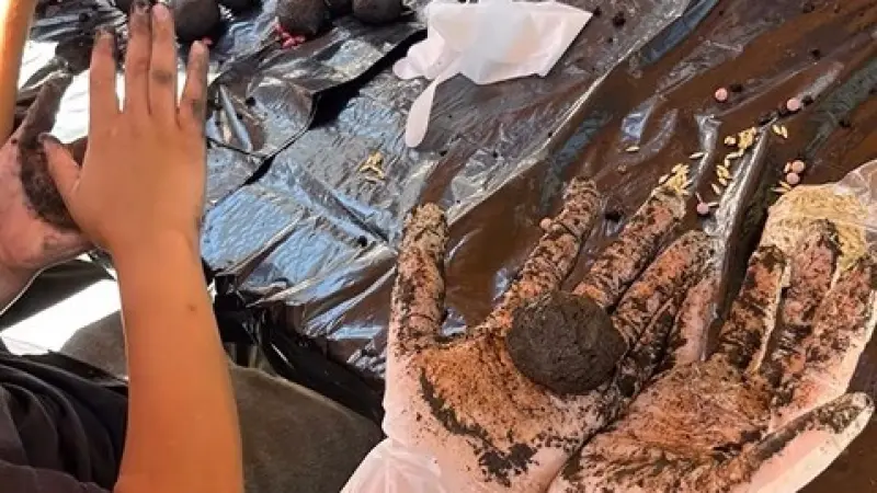 Bilecik’te çocuklar doğa için tohum topu hazırladı