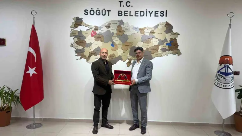 Başkan Durgut’a anlamlı hediye