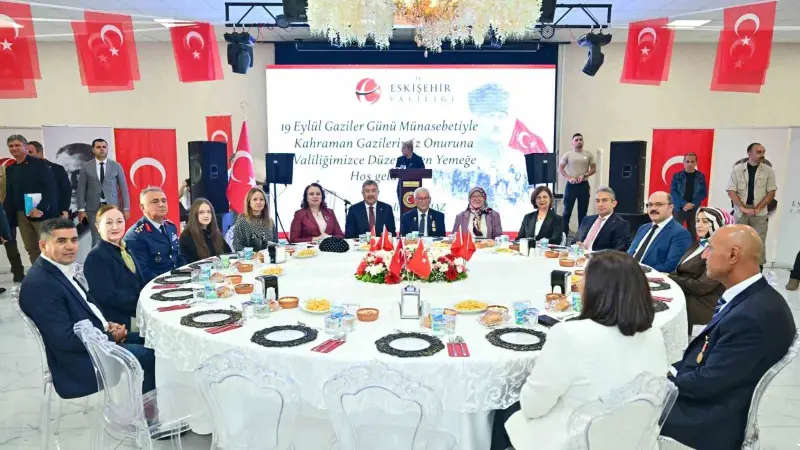 Vali Yılmaz’dan gaziler onuruna yemek programı