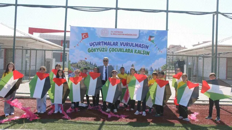 Kütahya’da öğrencilerden Gazze’deki çocuklara uçurtmalı mesaj