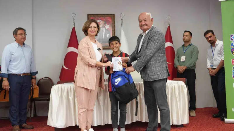 Büyükşehir öğrencilerin yüzünü güldürdü