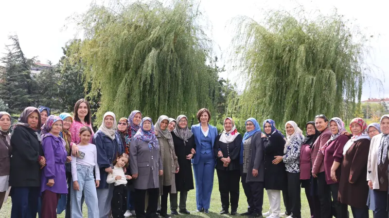 Başkan Ayşe Ünlüce Alpu Sakarıkaracaörenli Kadınları Ağırladı