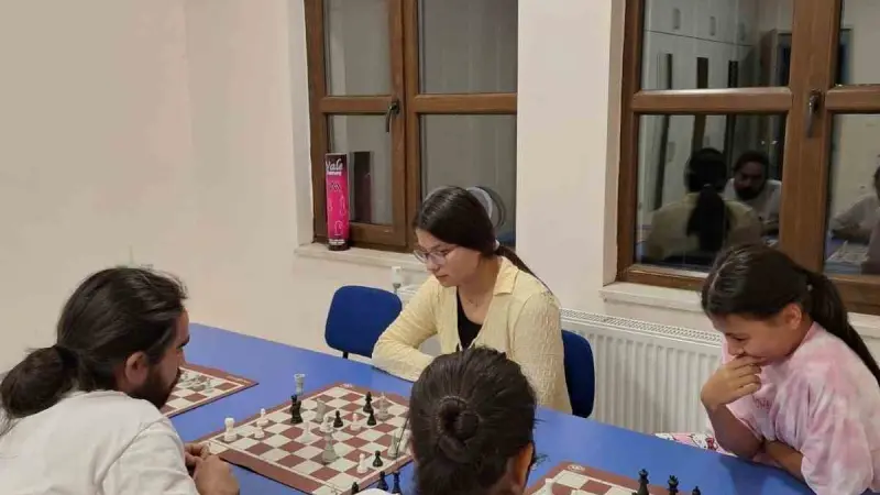 Bilecik’te çocukların yeni hamlesi satranç oldu