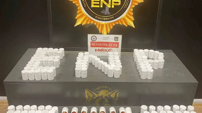 Eskişehir’de 8 bin 67 sentetik ecza hap ele geçirildi