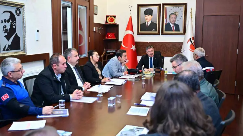 Vali Yılmaz, vatandaşların talep, öneri ve sorunlarını dinledi