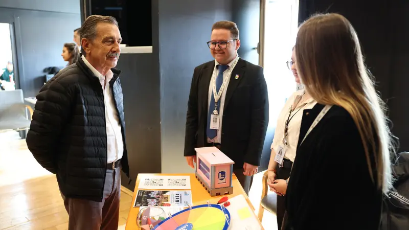 Başkan Ahmet Ataç 29 Ekim Gençlik Merkezi'nde Gençlerle Buluştu