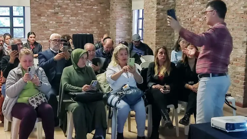 Tepebaşı’nda Muhtarlar Mahallelerini Kendi Kadrajlarından Anlatacak