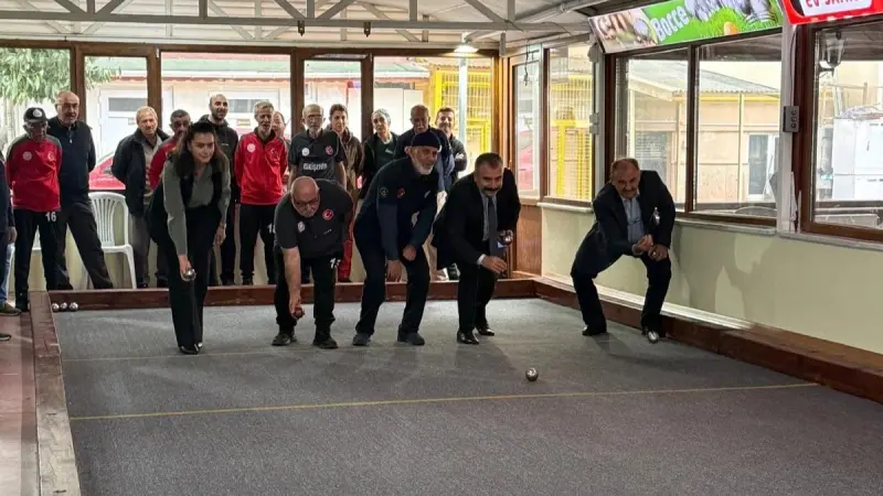 Eskişehir’de huzurevi sakinleri Bocce Dostluk Maçı etkinliğinde bir araya geldi