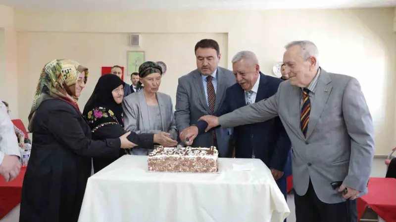 Kütahya’da Dünya Yaşlılar Günü’nde anlamlı buluşma