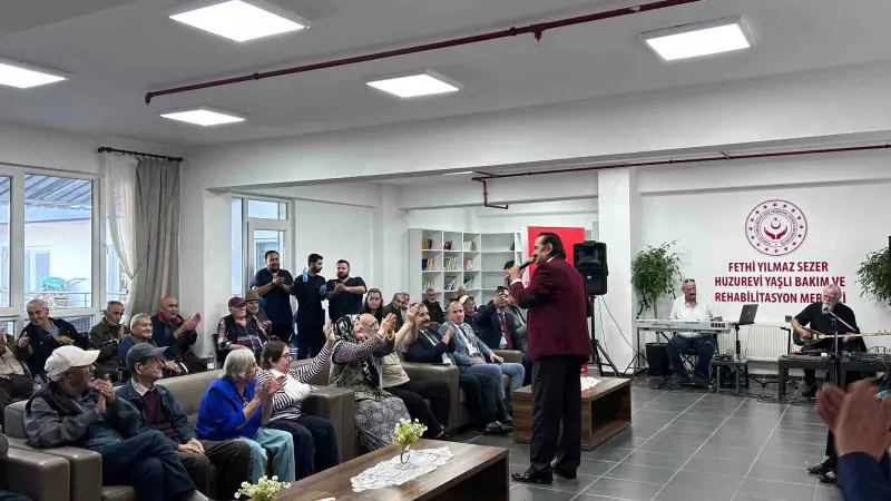 Huzurevi sakinleri ve koruma altındaki çocuklar anlamlı etkinlikte bir araya geldi