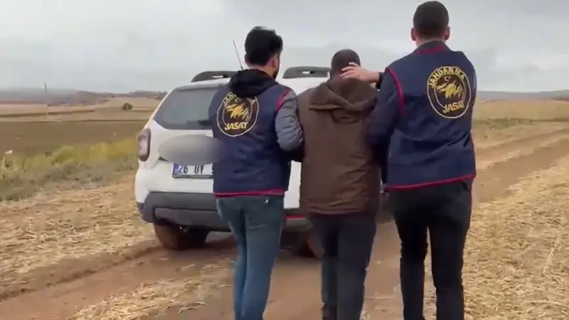 Oğlunu öldürdükten sonra eski eşinin yanına gidip ağlayarak yara merhemi istemiş