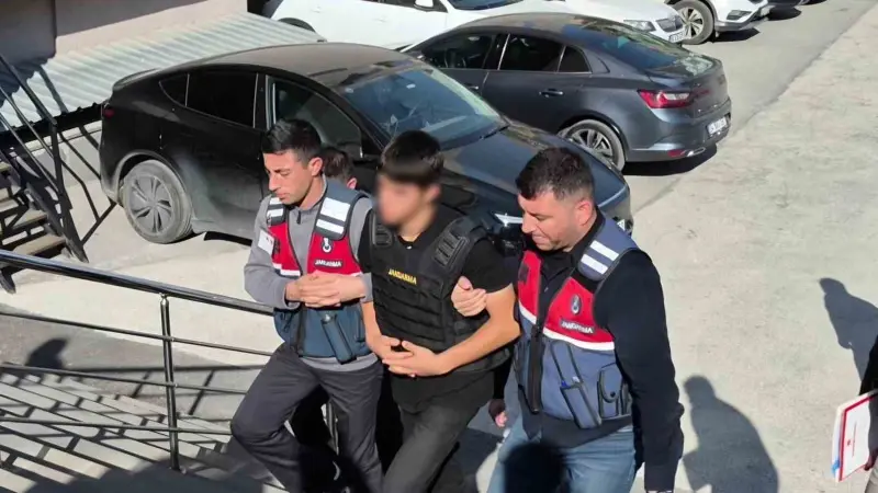Amcasını silahla vuran 15 yaşındaki lise öğrencisi adliyeye sevk edildi