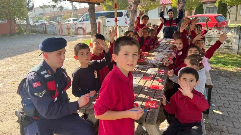 Bilecik’te jandarma öğrencilerle bir araya geldi